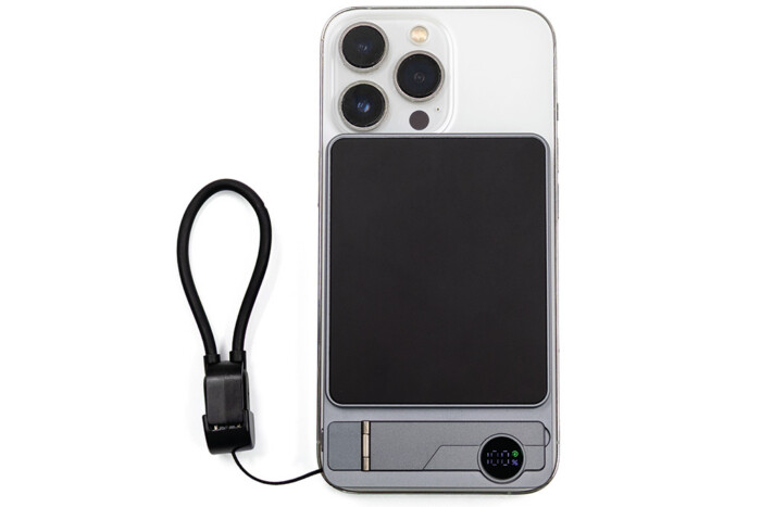 MagSafe Compatibility & 3-in-1 Charging
